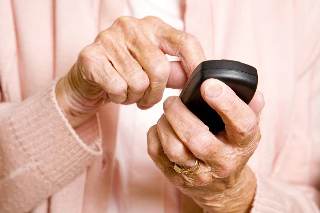 <b>数字化时代VS老龄化社会，老年人又该何去何从？</b>