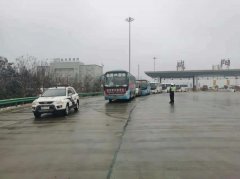 <b>咸阳交警爱心护航 温暖学子归乡路</b>