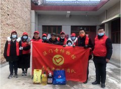 <b>送对联＋生活用品 法门寺博物馆志愿者春节前夕慰问困难家庭</b>