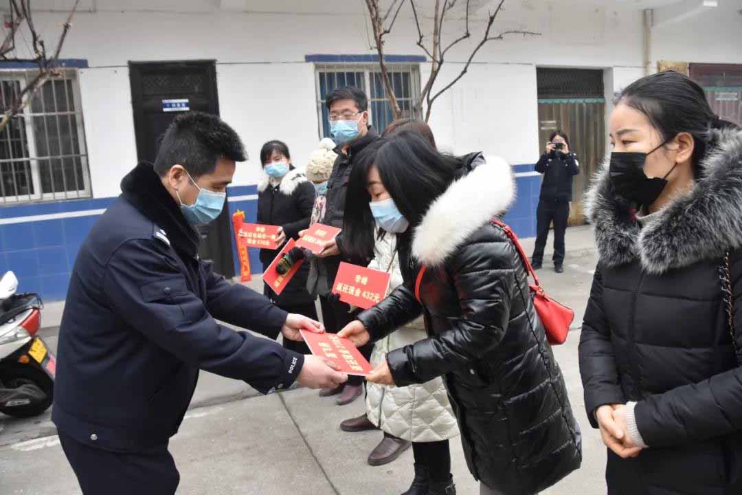 <b>武功公安举行被盗电动车返还仪式 嫌疑人曾流窜省内多地作案</b>