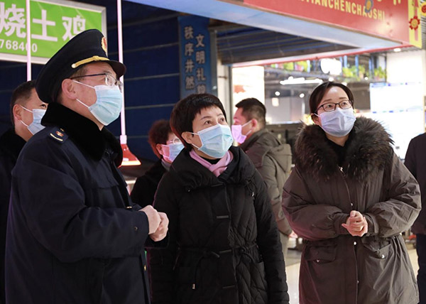 <b>张帆：确保人民群众放心消费 安全过节</b>