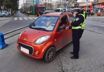 <b>严查违停、逆行！ 汉中交警一大队集中整治低速电动车</b>