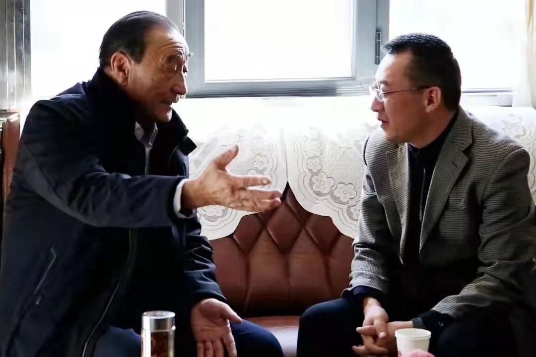 <b>国家税务总局榆林市税务局走访治沙英雄 问计问需询意见 助推绿色税制工作</b>