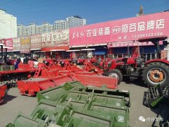 <b>府谷县:农技人员上门送服务 检修农机备春耕</b>