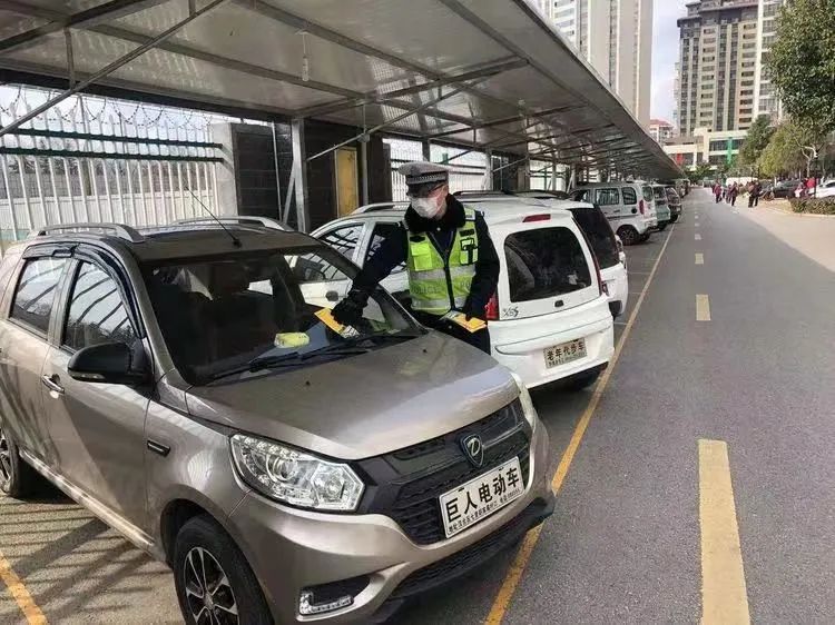 <b>汉中市多措并举全力整治低速电动车 查处违法行为1090起</b>