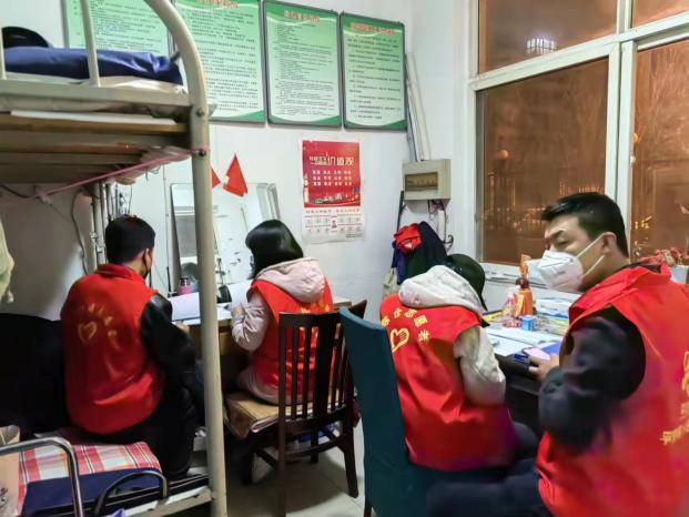 陈仓区行政审批局：核实再核实 比对再比对 防控必须“底子清”
