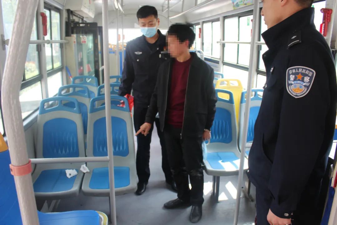 <b>“刀片客”公交车上多次作案被平利警方抓获</b>
