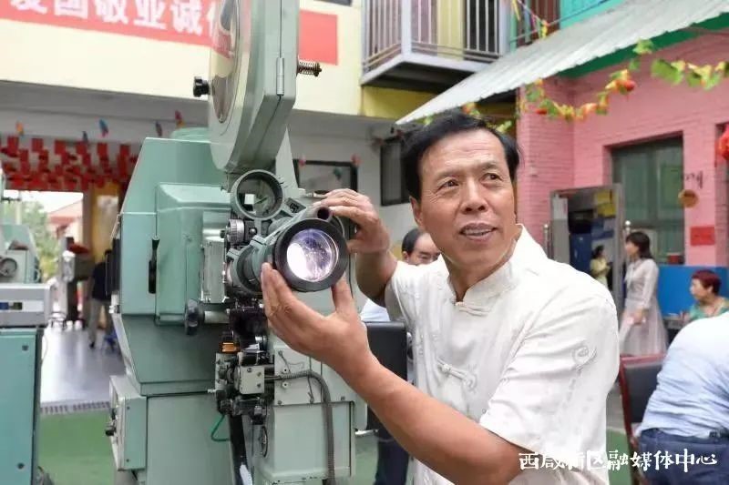 <b>西咸新区一人获评2021年全国文化科技卫生“三下乡”活动服务标兵</b>