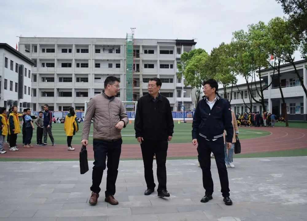 <b>汉中市政府教育督导办回访督导汉台区义务教育优质教育均衡创建工作</b>