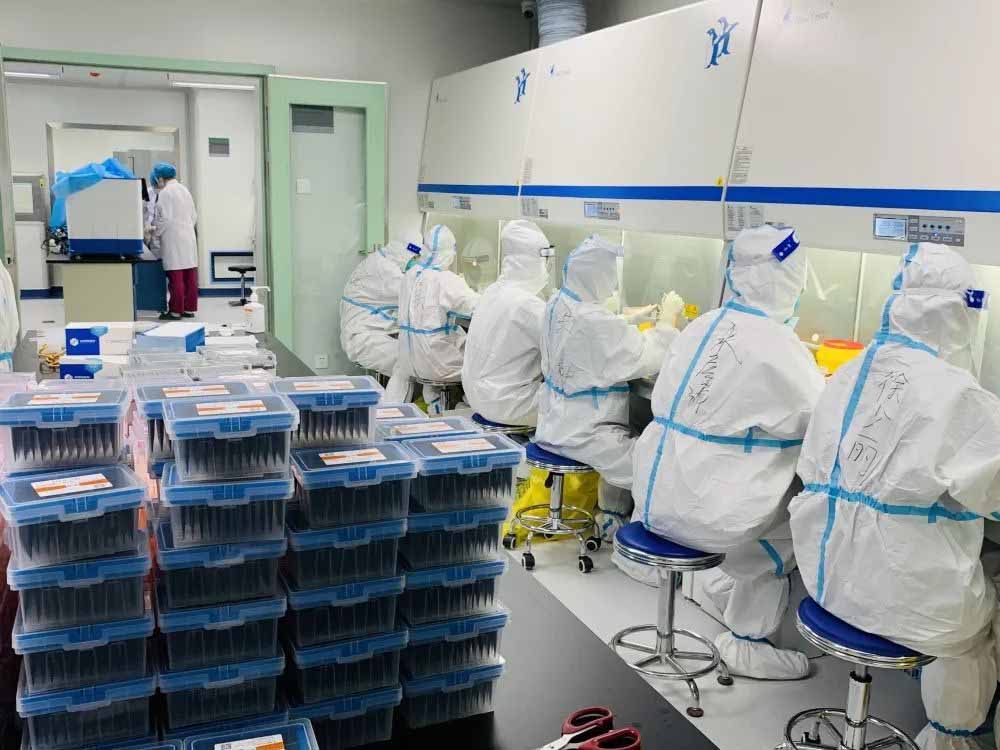 <b>咸阳市核酸检测中心投入使用 日均检测可达5万管</b>
