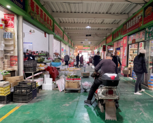 <b>热线实录 | 榆林市沙河口农贸市场存在占道经营、未落实防疫措施等问题</b>