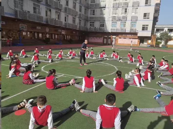 生生互动师生互动 吉祥路小学教学评优活动受称赞