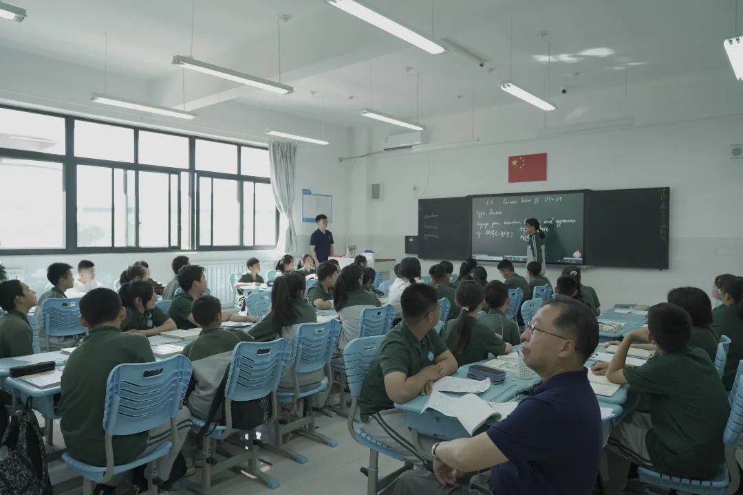 <b>西安市东城第二学校开展教授专家进校调研活动</b>