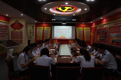 <b>国家税务总局靖边税务局青年理论学习小组开展学习研讨活动</b>