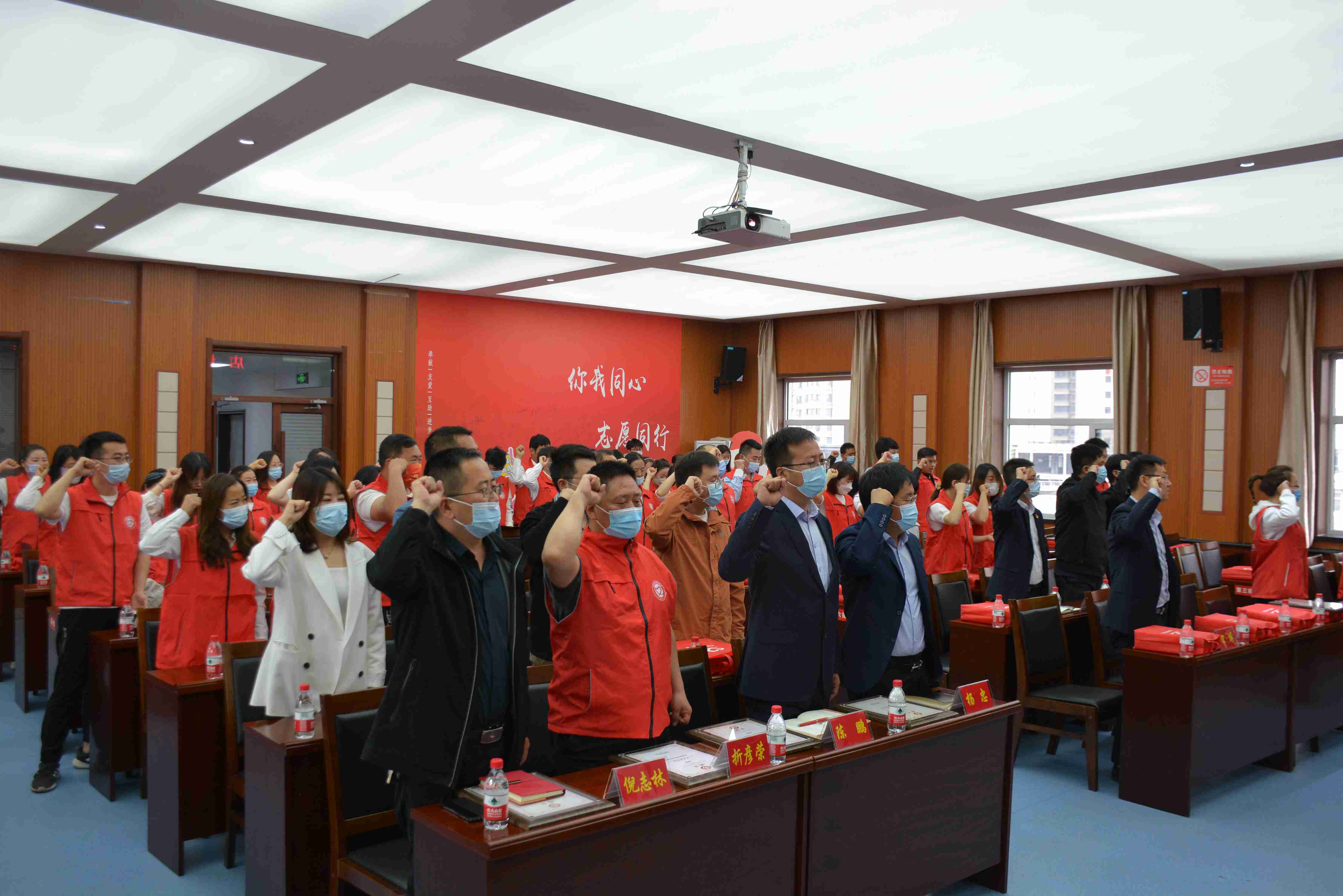 榆林市神木志愿者注册人数达54115人 累计服务时长268万小时 