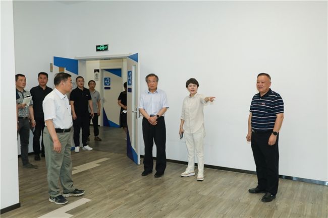 <b>西安翻译学院董事长丁晶：从为师生办实事角度出发 让学生拥有更多幸福感</b>