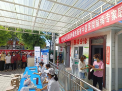 <b>宜君县中医医院特邀陕西省中医医院脑病专家为居民开展联合义诊活动</b>