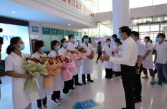 <b>榆林市委市政府深入榆阳区妇幼保健院慰问一线医务人员</b>