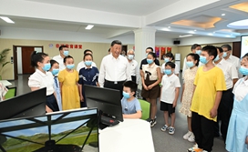 <b>绘出新时代 | 托起明天的希望</b>