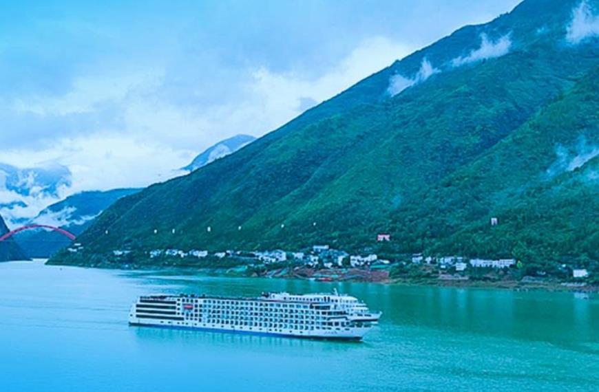 <b>跟着总书记看中国丨新时代“长江之歌”</b>