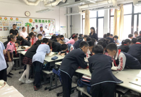 <b>准格尔旗“三名”工作室大赞西安市灞桥区东城一小灵动课堂 特色社团等</b>