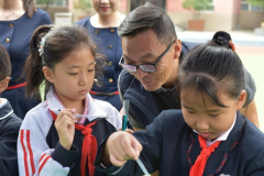 <b>灞桥区东城第一小学科技教育特色学校赢得评估组肯定</b>