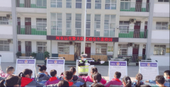 <b>西安周至:交警普法进校园 安全知识“驻”心间</b>