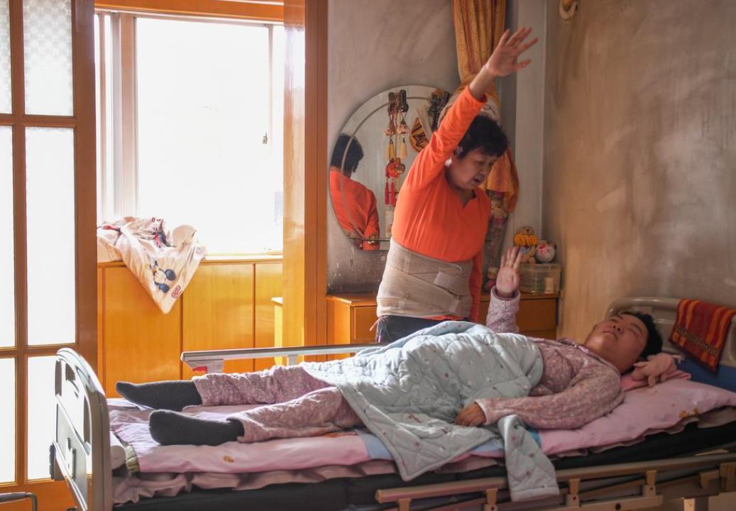 <b>十年爱心汇聚，只为唤醒你</b>