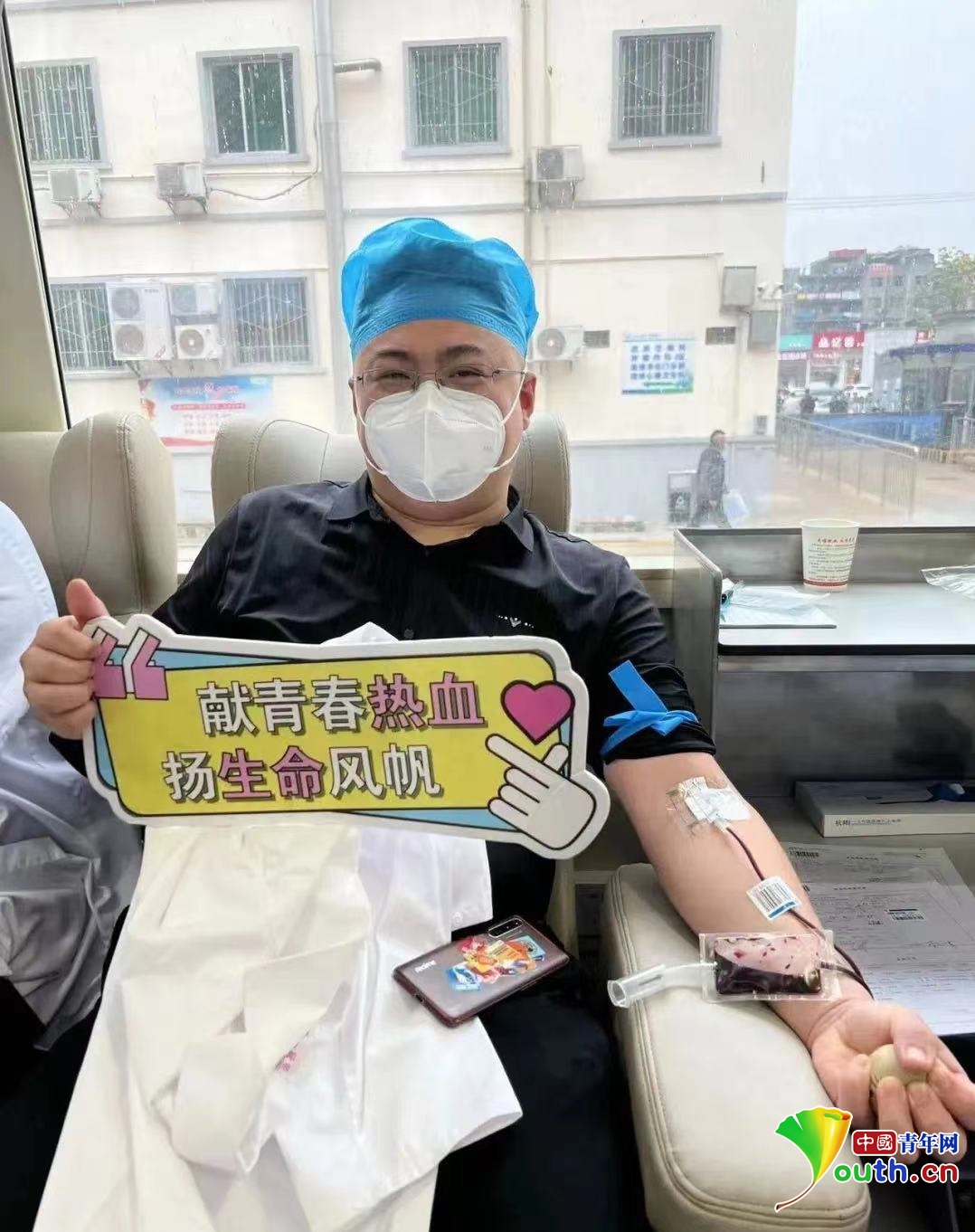 <b>李白芽医生：14年无偿献血成“习惯使然”</b>