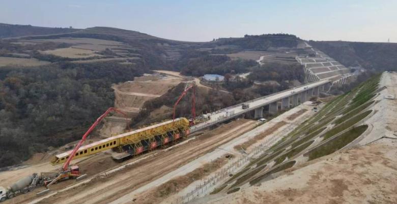 <b>陕西：三大高铁项目同日开工建设</b>