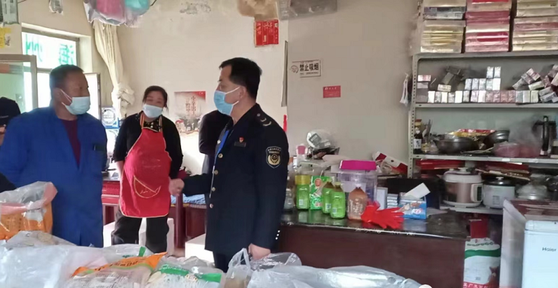 <b>靖边县市场监管局党员李青春：身先士卒做表率 扑身一线战疫情</b>