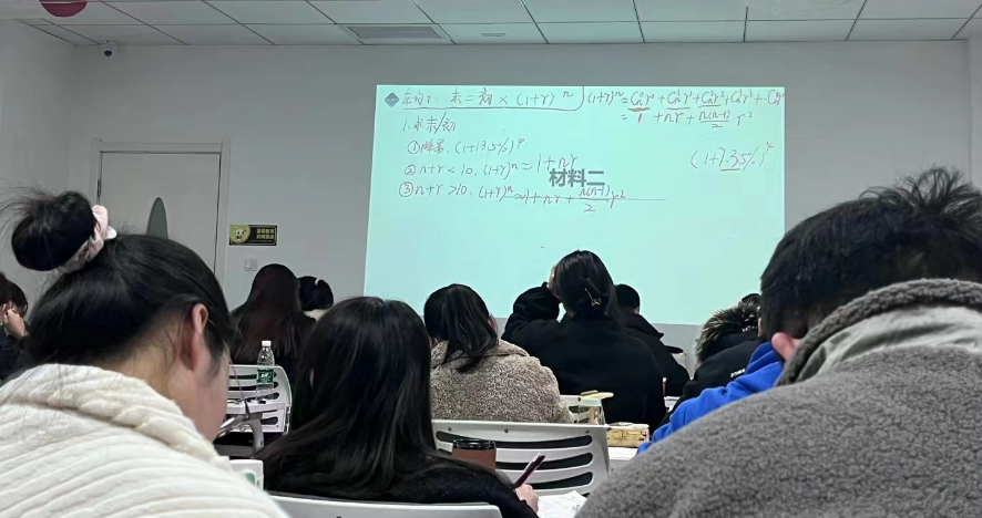 <b>十三部门联合“出手”！规范中小学生非学科类校培机构</b>