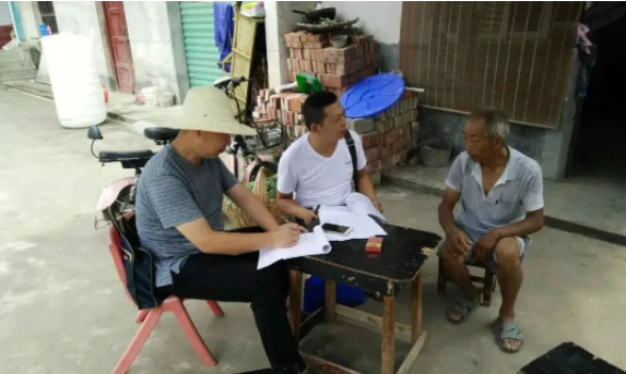 <b>汉中市乡村振兴局 “一网四化三统一”基层治理体系巩固脱贫人口稳定增收</b>