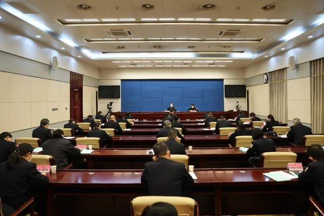 <b>现场“述法+点评”！陕西省公安厅召开2022年度述法点评工作会议</b>