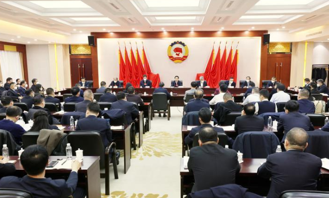 <b>赵一德：落实“两个毫不动摇” 推动民营经济高质量发展迈出更大步伐</b>