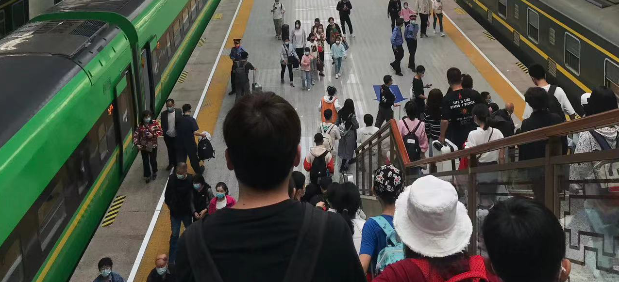 <b>坐高铁或乘机忘带身份证？小编带你找到最快解决办法</b>