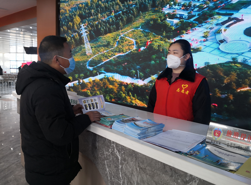 <b>春节假期：榆林汽车站引导旅客文明出行</b>