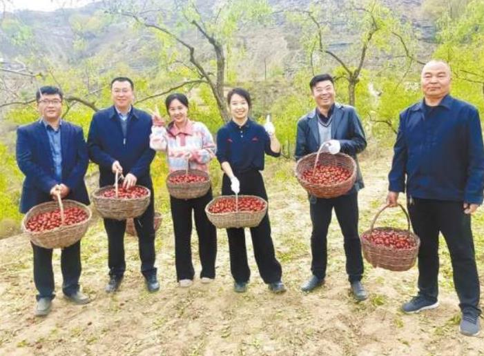 <b>一份保险让农民不再“靠天吃饭”</b>