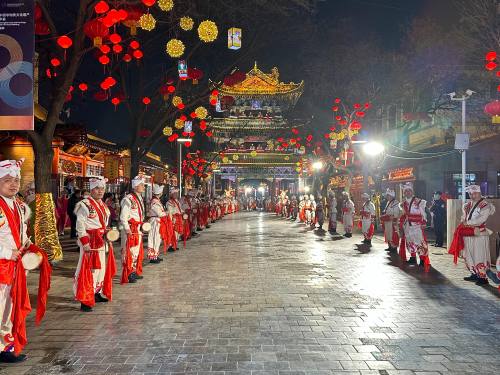<b>首届中国非遗年会上，横山老腰鼓、靖边跑驴等榆林文化添新彩</b>