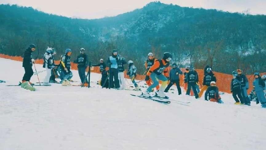 “鳌运会”滑雪公开赛在太白鳌山滑雪度假区落幕
