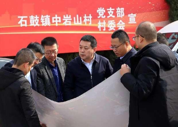 宝鸡市渭滨区区长吴昱昕调研交通水利重点项目