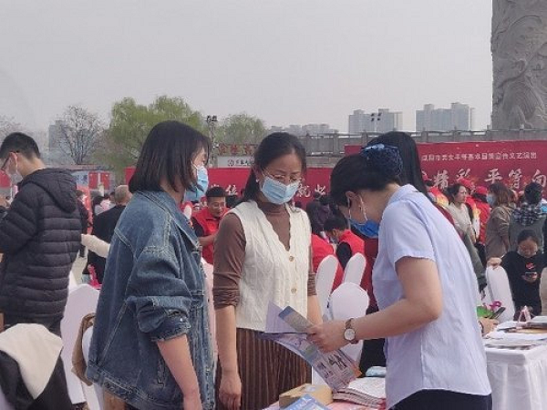<b>咸阳举办“妇女节”专场招聘会 为女性求职者提供更多就业机会</b>