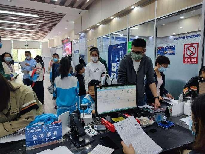 西安高新出入境接待大厅为研学学生开通“绿色通道”
