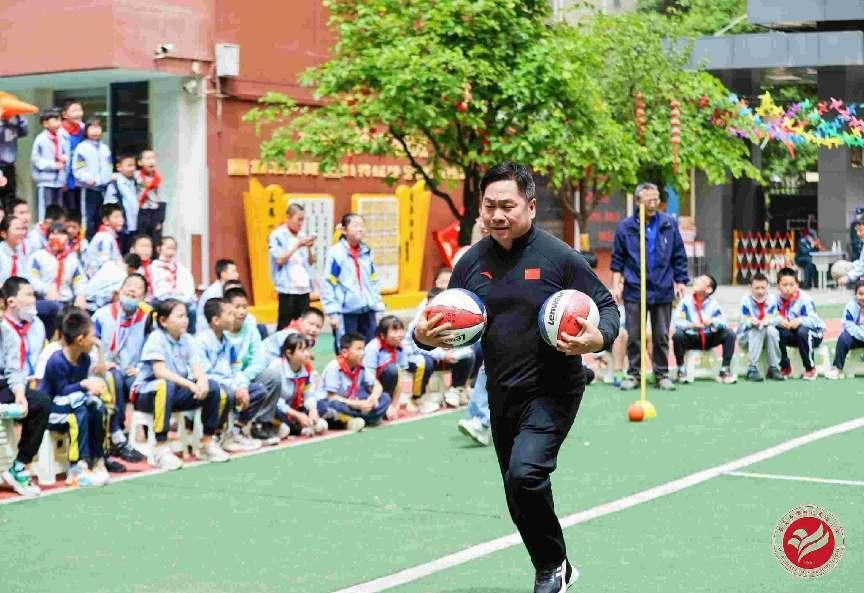 田径运动会教师分会见证 碑林区友谊小学教师团体凝聚力战斗力爆满