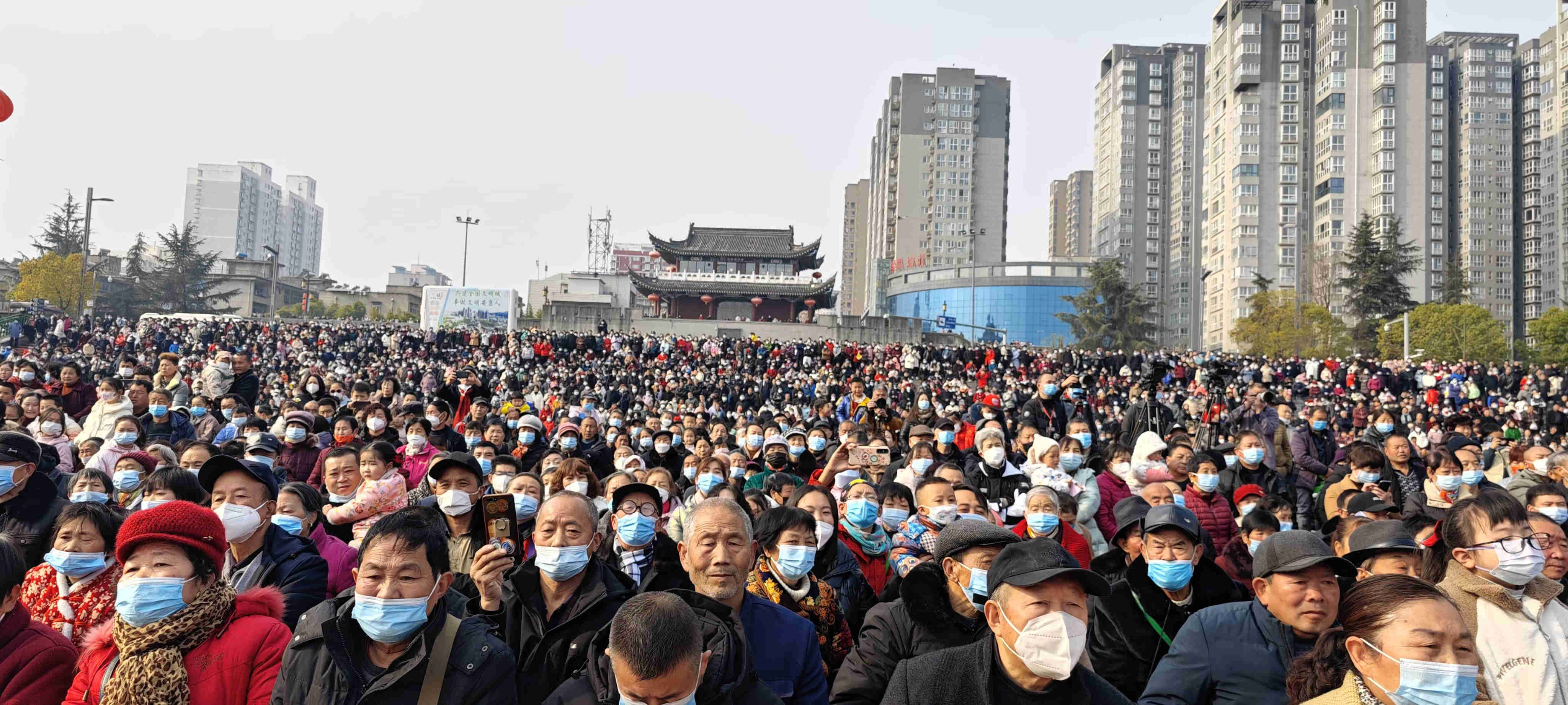 <b>最新放假通知！端午休3天上6天！中秋国庆假期“合体” 休8天上7天</b>