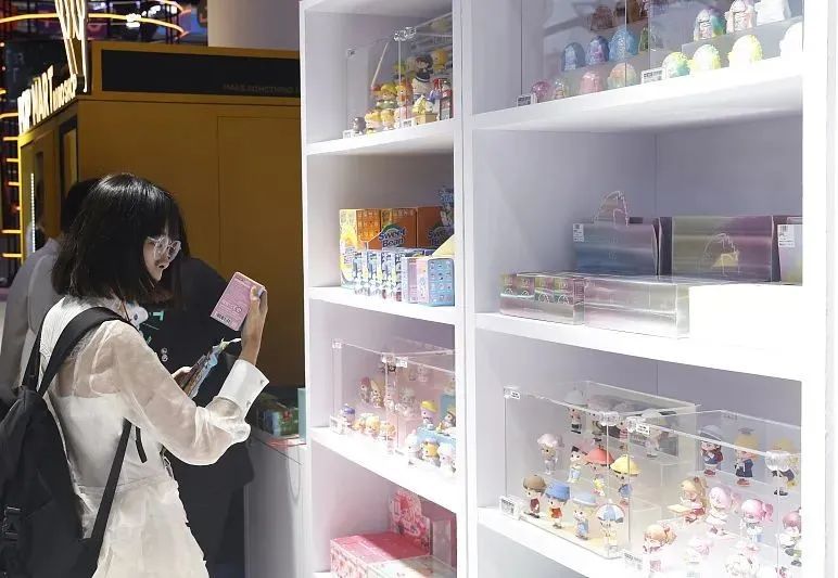 8周岁以下禁售！盲盒经营新规公布 这些商品不得以盲盒形式销售→