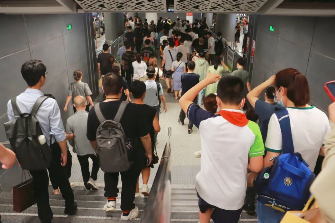 <b>事关出行！6月25日起 西安地铁调整4、6号线运力 满足乘客周末夜间出游需求</b>