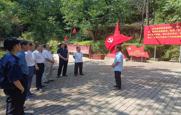 <b> 商洛市慈善协会开展“庆七一”党建主题教育活动</b>