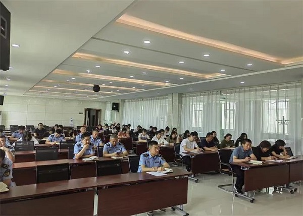 <b>榆林市生态环境局靖边分局召开干部职工大会</b>