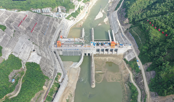 <b>黄金峡水利枢纽下闸蓄水“引汉济渭”工程调水工程完工</b>